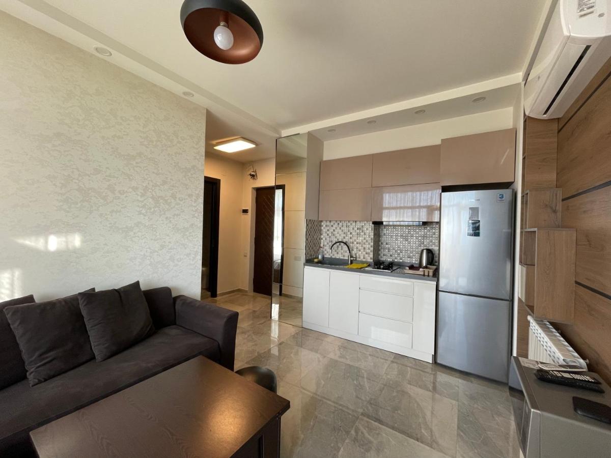 Apartments At Like House Батуми Экстерьер фото