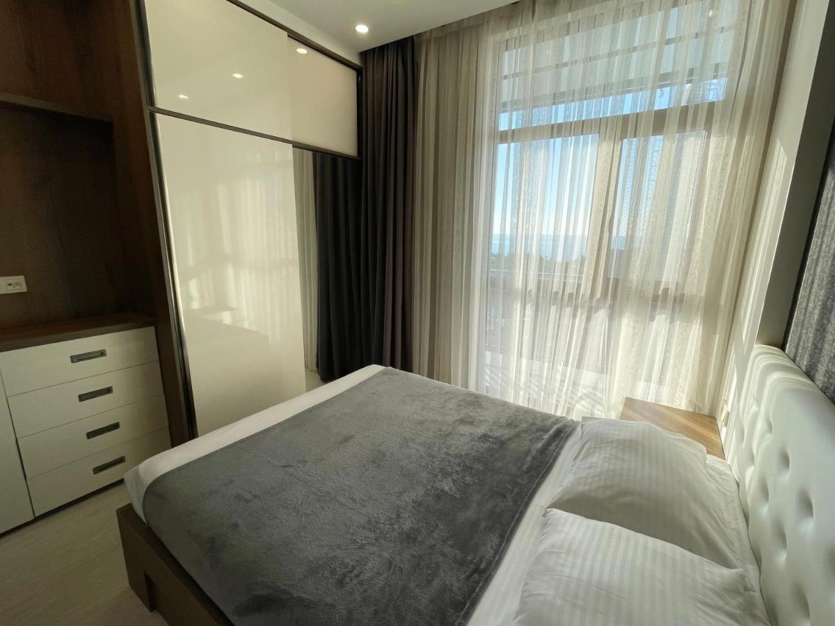 Apartments At Like House Батуми Экстерьер фото