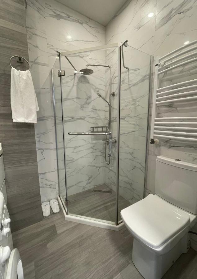 Apartments At Like House Батуми Экстерьер фото