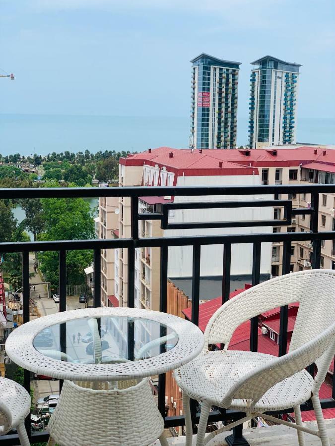 Apartments At Like House Батуми Экстерьер фото